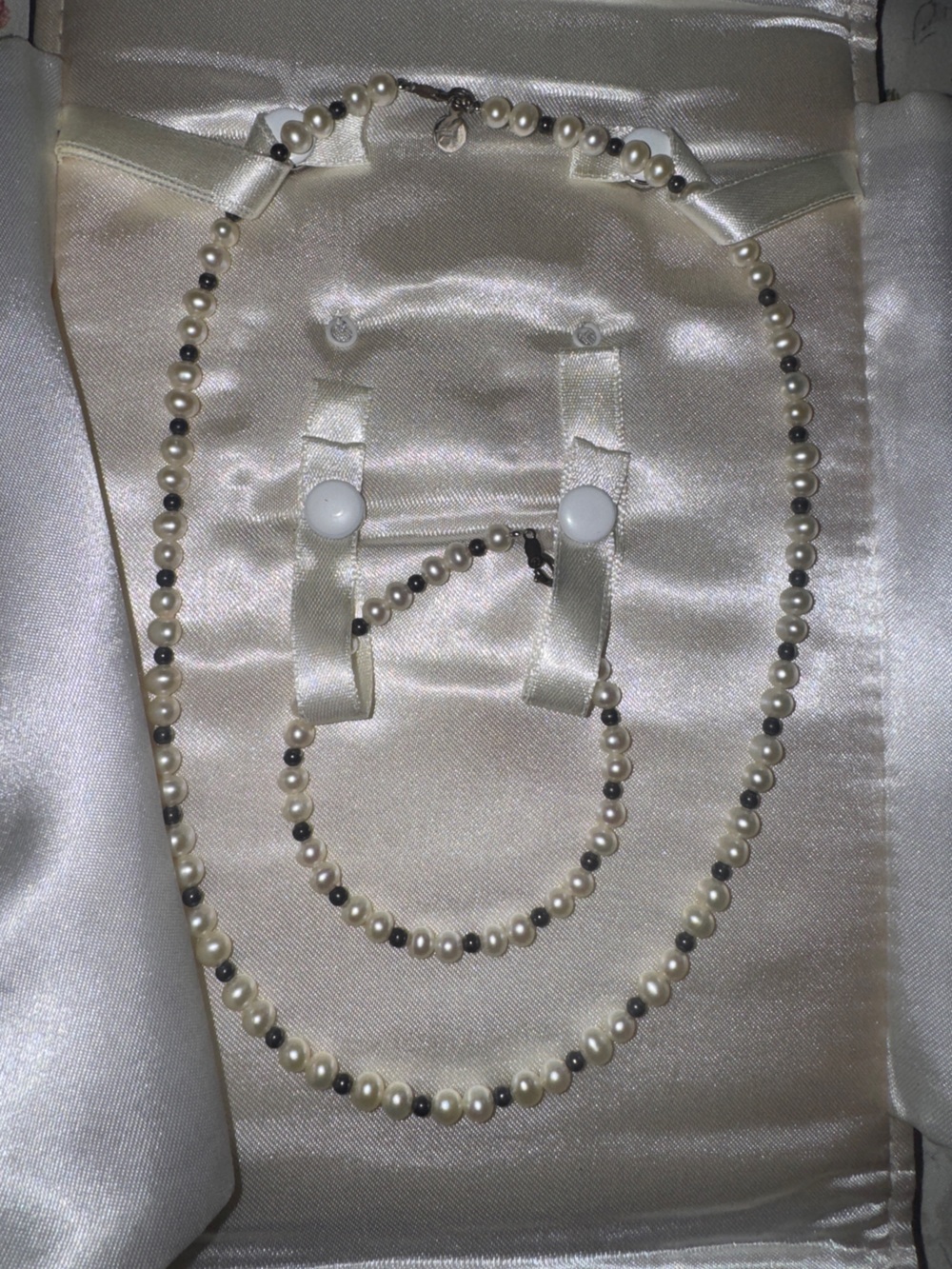 Sterling silver Pearl Necklace and bracelet set